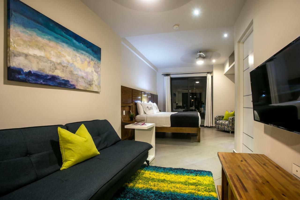 Honey B Suites Плая дел Кармен Екстериор снимка