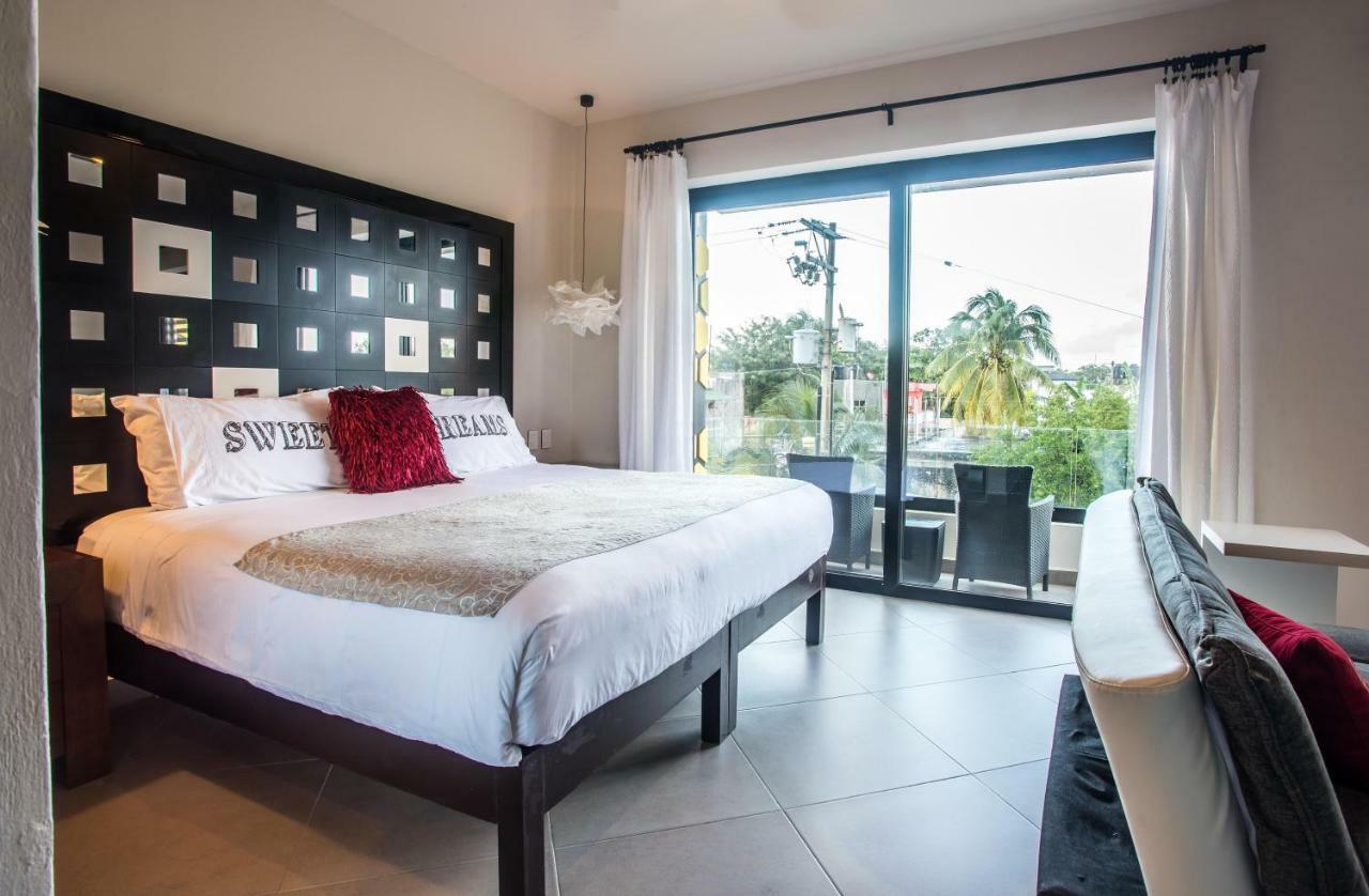 Honey B Suites Плая дел Кармен Екстериор снимка