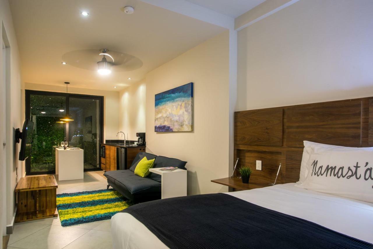 Honey B Suites Плая дел Кармен Екстериор снимка